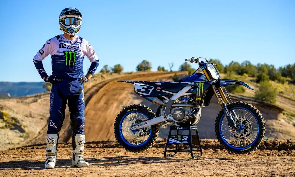 how much does eli tomac make a year